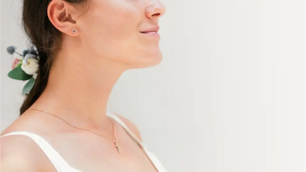 5 Creative Ways To Express Your Faith With Christian Jewelry | Glor-e