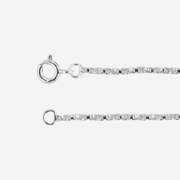 Side view of TWISTED BOX Sterling silver chain