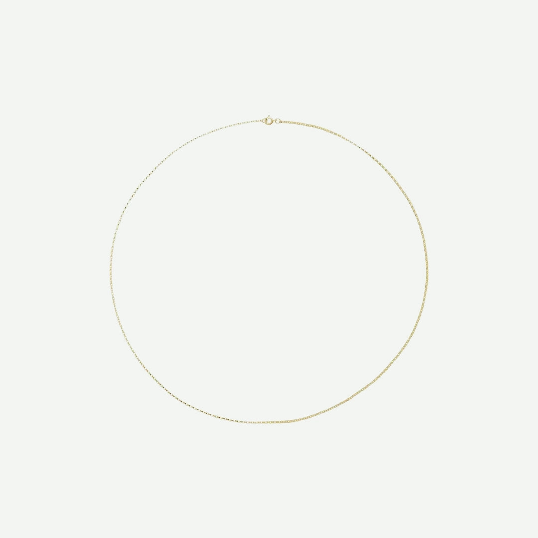 Top view of GOLD ROLO yellow gold chain for women