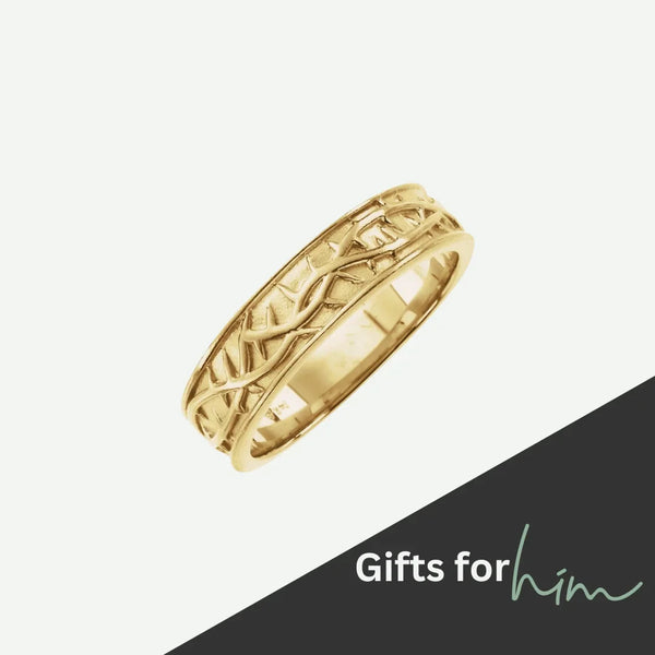Yellow gold Christian ring ring on a white background | Glor-e