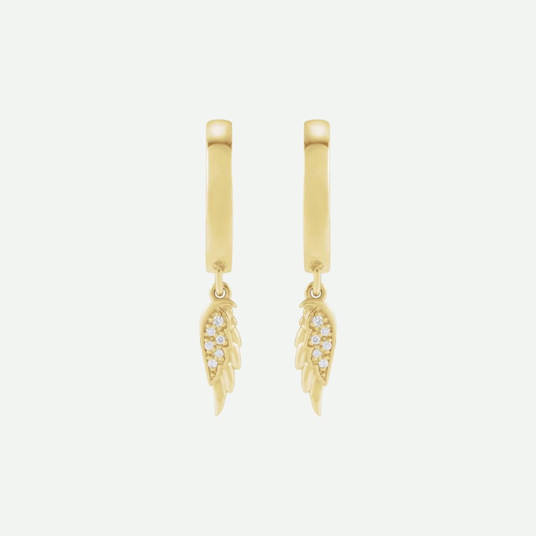 Front view of yellow gold Angel Wing Christian earrings from Glor-e – elegant jewelry symbolizing divine guidance and grace