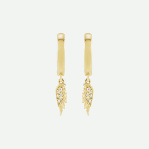 Front view of yellow gold Angel Wing Christian earrings from Glor-e – elegant jewelry symbolizing divine guidance and grace