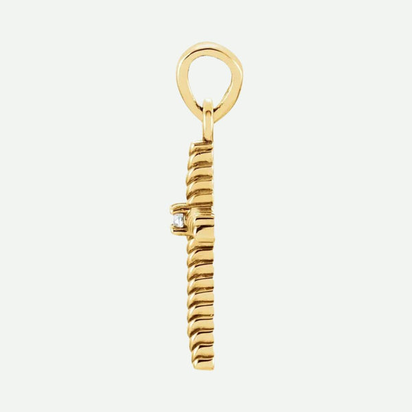 Side View of 1.5 mm Yellow Gold DÉLIVRÉE Christian Pendant For Women